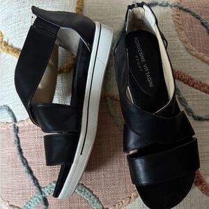 Adrienne Vittadini Sport brand Claud black platform sandals - Size 7 1/2M
